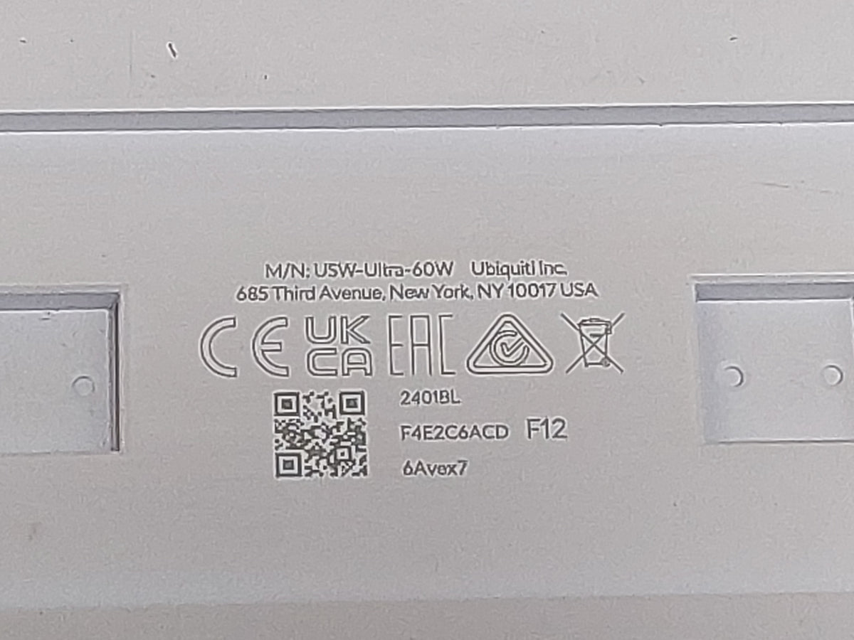 Ubiquiti UniFi Switch Ultra USW-Ultra-60W 8-Port Gigabit PoE+ Managed Switch