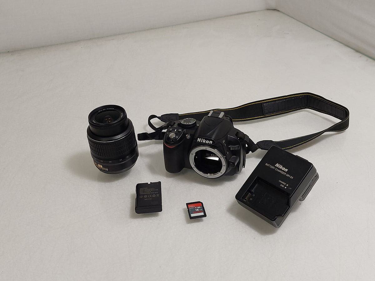 Nikon D3100 DSLR 18-55mm VR Lens 16GB Charger 8441 Shots Possible Focus Issue