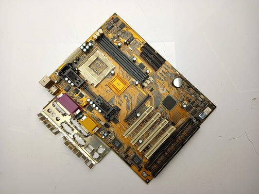 ECS P6BXT-A+ Slot 1 & Socket 370 SDRAM ISA PCI ATX Motherboard with I/O Shield