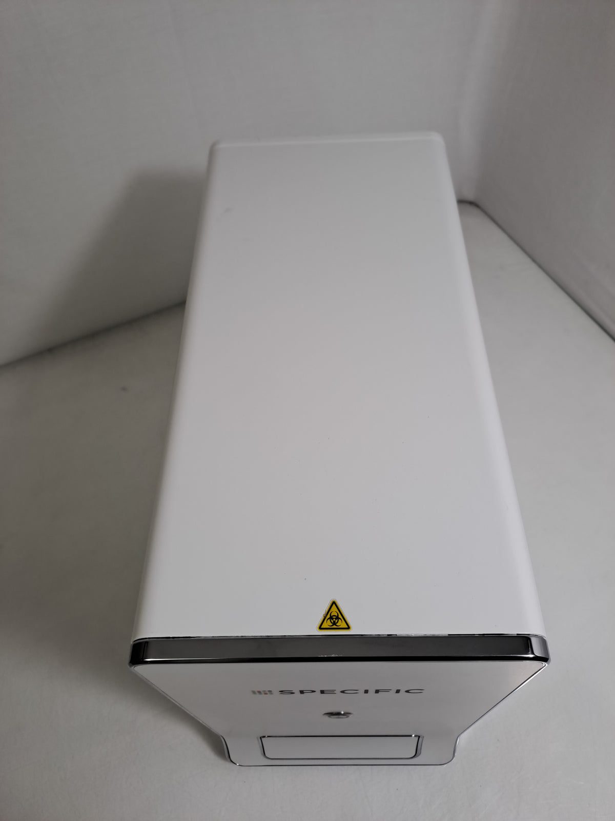 bioMérieux Specific Diagnostics VITEK REVEAL 900-00003 AST Plate Heat Sealer