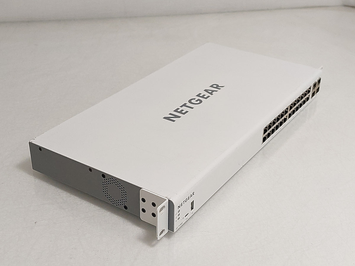 NETGEAR GC728X 28-Port Managed Smart Cloud Switch 24x GbE 2x SFP 2x 10G SFP+