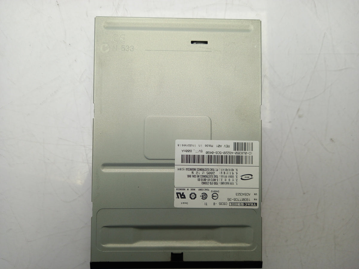 TEAC 193077C6-35 3.5in 1.44MB Internal Floppy Disk Drive Black Bezel