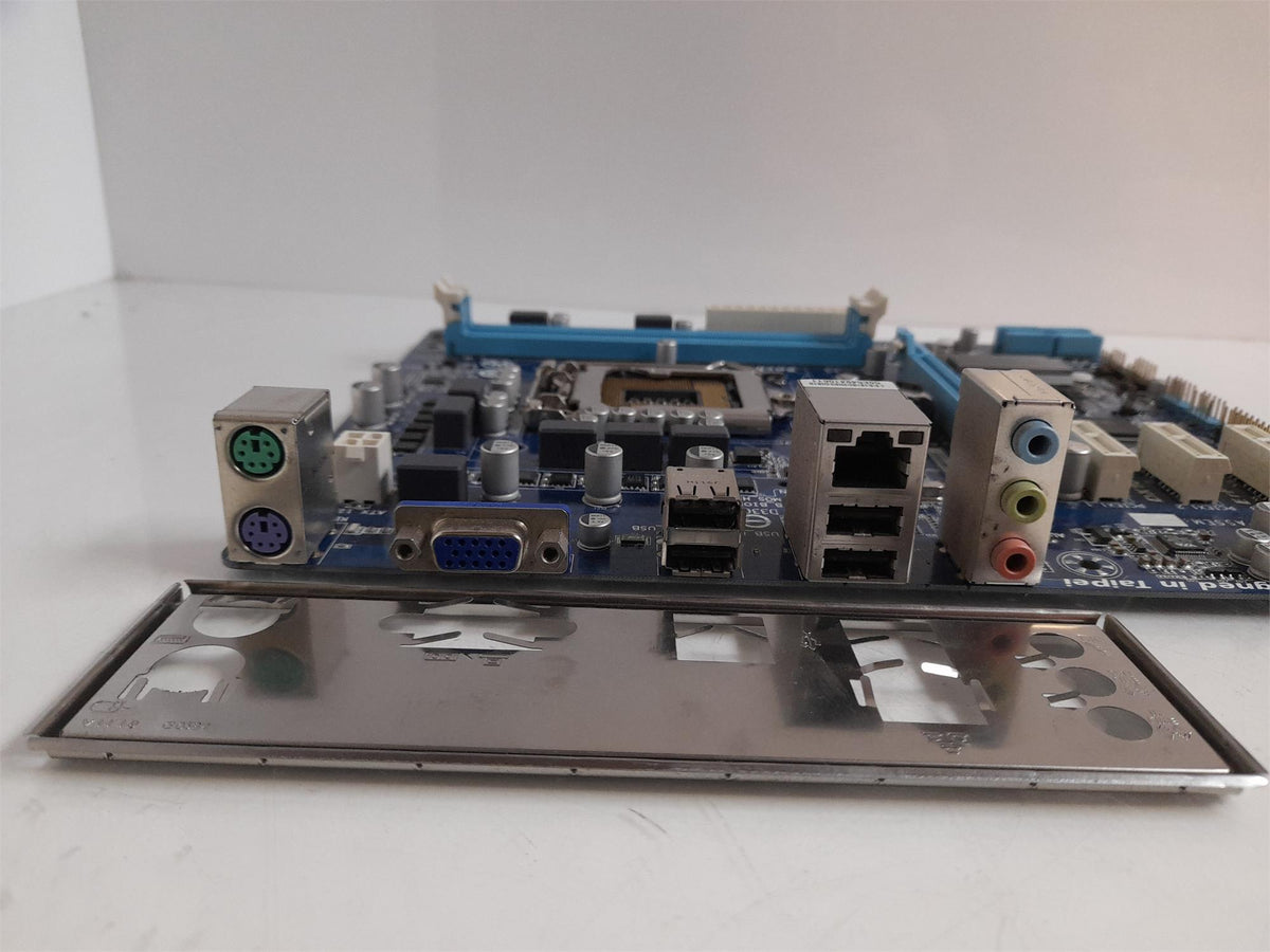 GIGABYTE GA-H61M-S2-B3 Socket LGA1155 DDR3 PCI-E Motherboard With I/O Shield