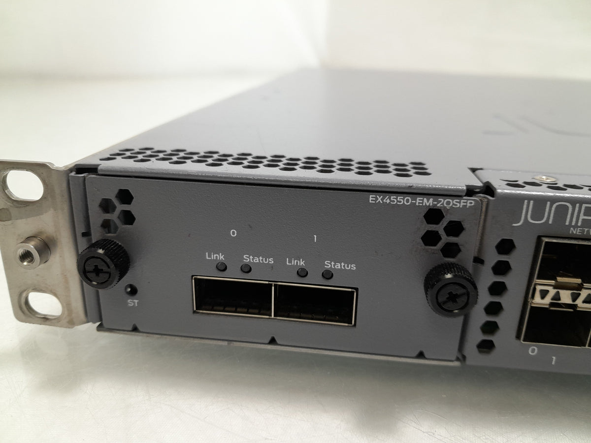 Juniper Networks EX4550-32F-AFO Switch with Juniper EX4550-EM-2QSFP 2 x 40Gb QSFP+ Module