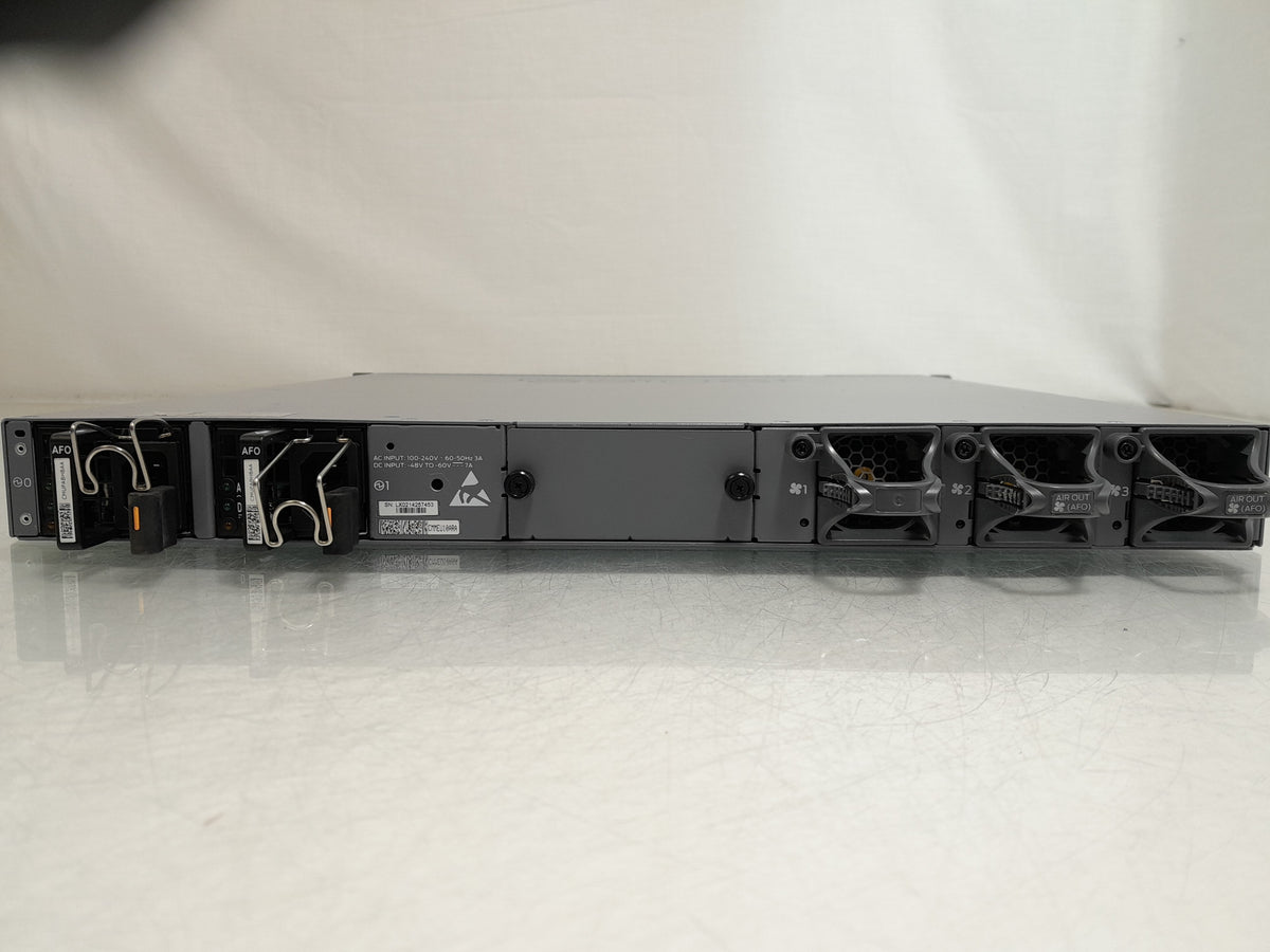 Juniper Networks EX4550-32F-AFO Switch with Juniper EX4550-EM-2QSFP 2 x 40Gb QSFP+ Module