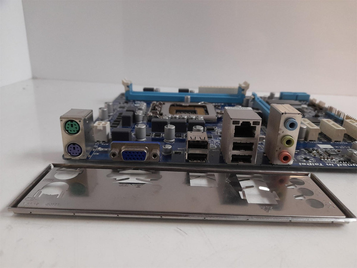 GIGABYTE GA-H61M-S2-B3 Socket LGA1155 DDR3 PCI-E Motherboard With I/O Shield