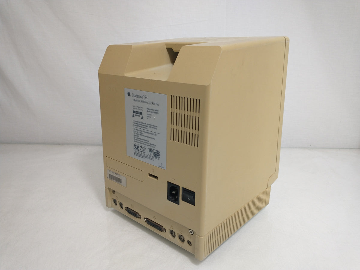 Macintosh SE M5011 1MB RAM 800K Floppy Drive - No Hard Disk