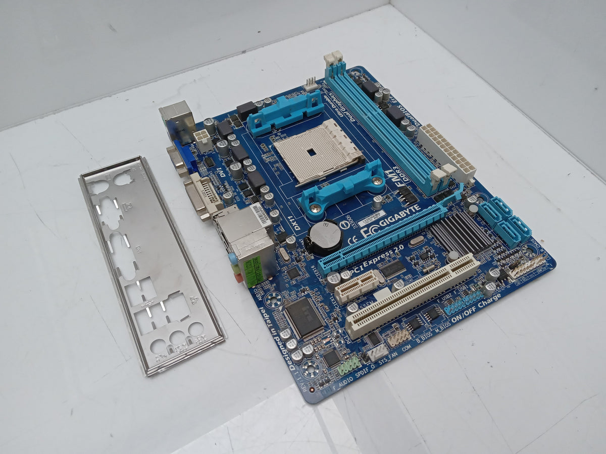 GIGABYTE GA-A55M-DS2 Socket FM1 DDR3 Micro ATX Motherboard With I/O Shield
