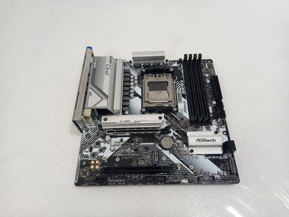 (SPARES)ASRock B650M PRO RS Socket AM5 DDR5 M-ATX Motherboard With I/O Shield