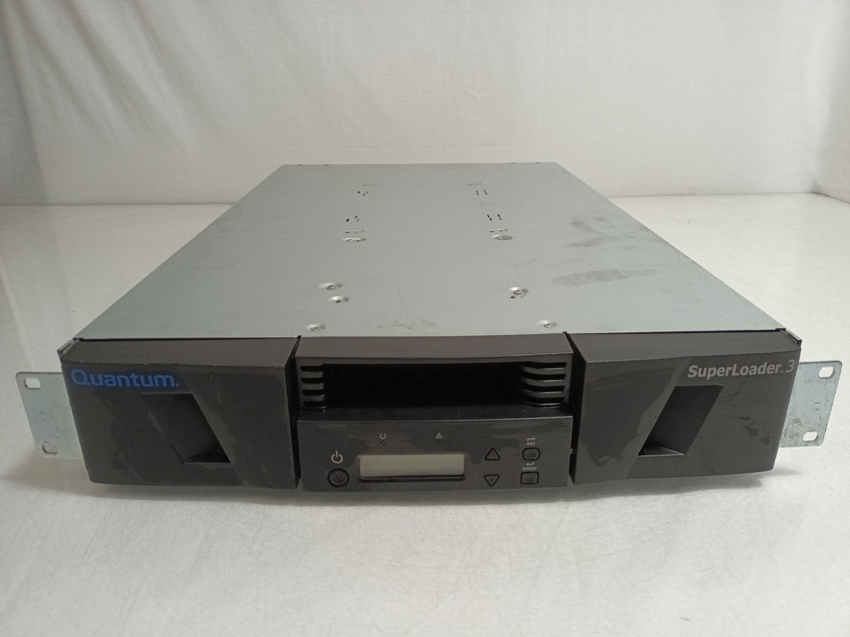 Quantum L700 Super Loader 3 Tape Drive Library - No Drive