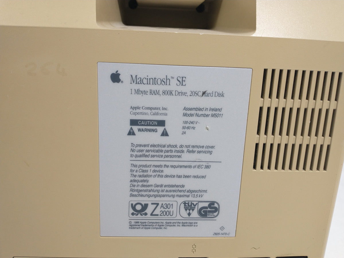 Macintosh SE M5011 1MB RAM 800K Floppy Drive - No Hard Disk