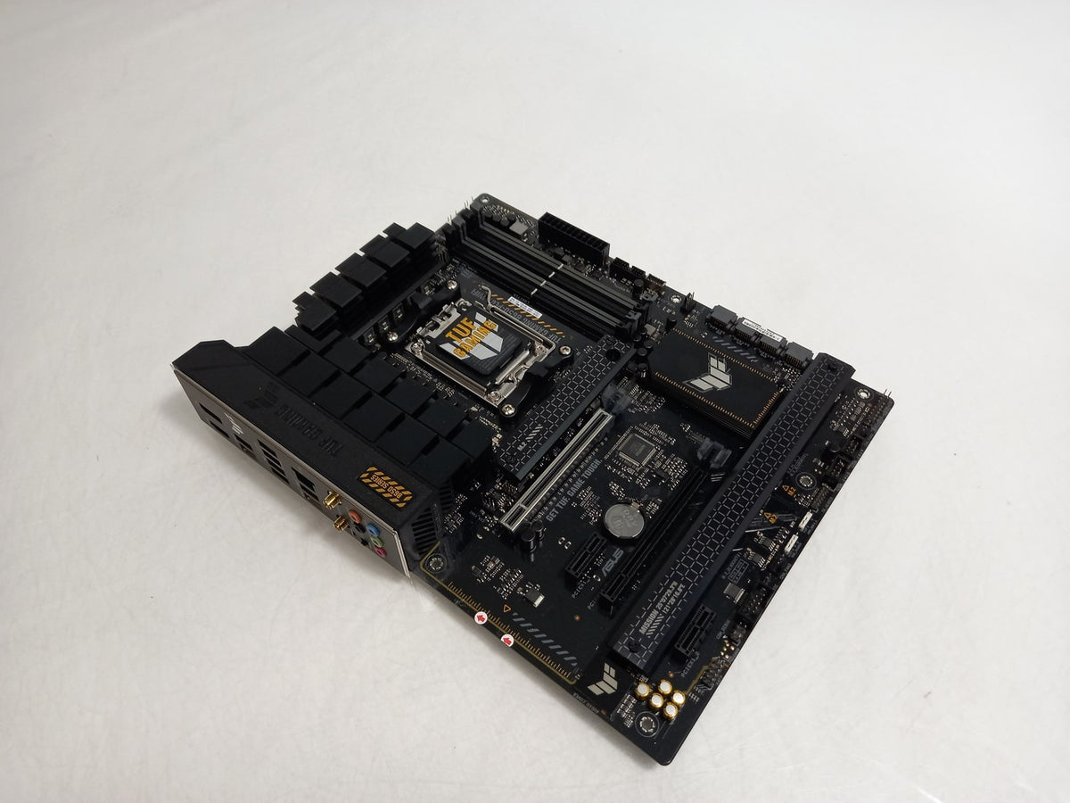(SPARES)ASUS TUF GAMING B650-PLUS WIFI Socket AM5 DDR5 ATX Motherboard