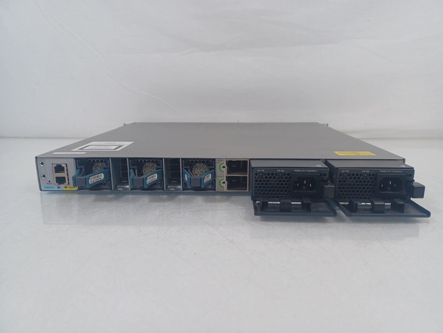 Cisco Catalyst WS-C3850-24U-S V03 24 Port PoE+ Managed Network Switch - 2x PSUs