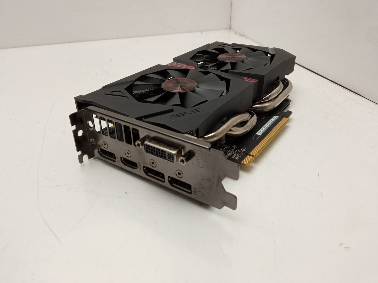 ASUS STRIX GTX960 2GB GDDR5 PCIe Video Graphics Card STRIX-GTX960-DC2C-2GD5