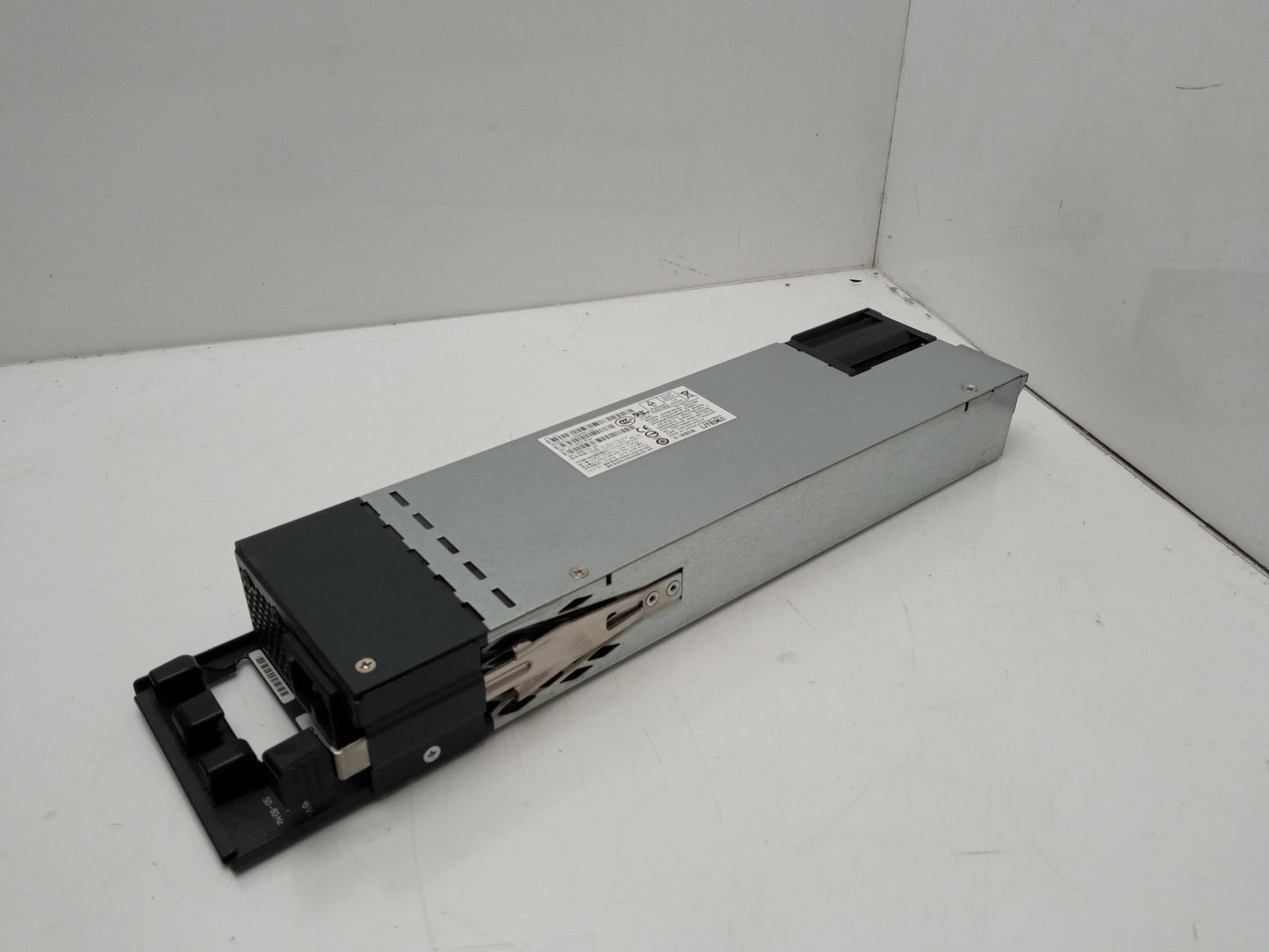 Cisco 3850 1100W Power Supply Unit 341-0561-01 PWR-C1-1100WAC V01