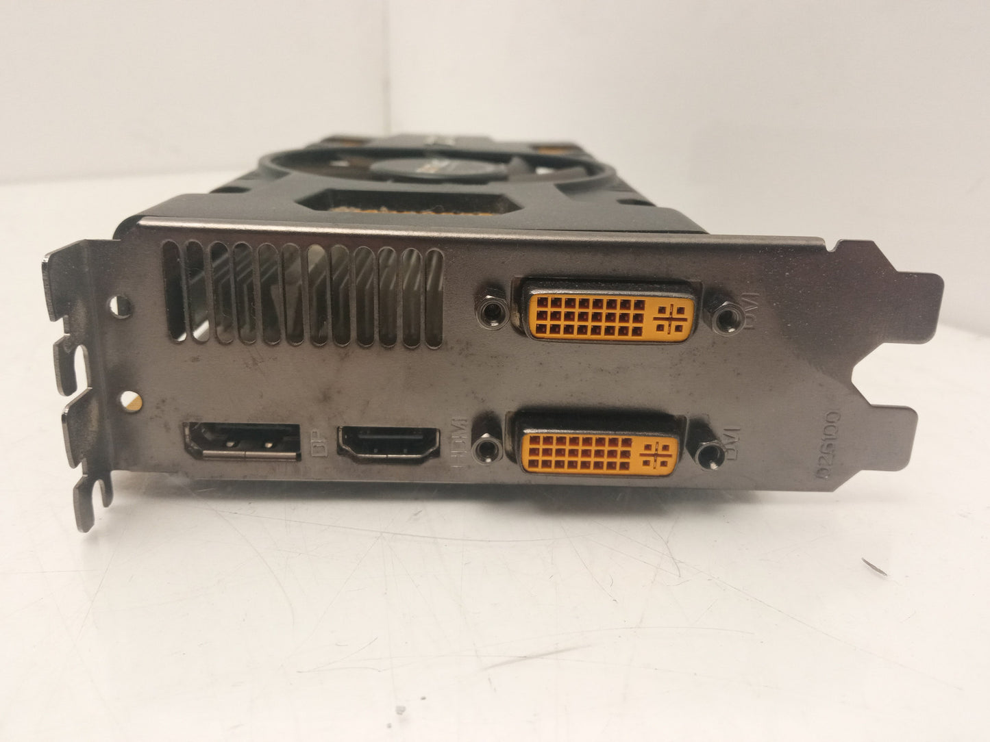 Zotac GTX 550 Ti 1GB DDR5 PCIe Video Graphics Card ZT-50401