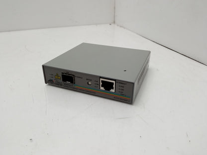 Allied Telesyn AUTOMDI/MDI-X 1000 MB/s Media Converter AT-MC1008/SP