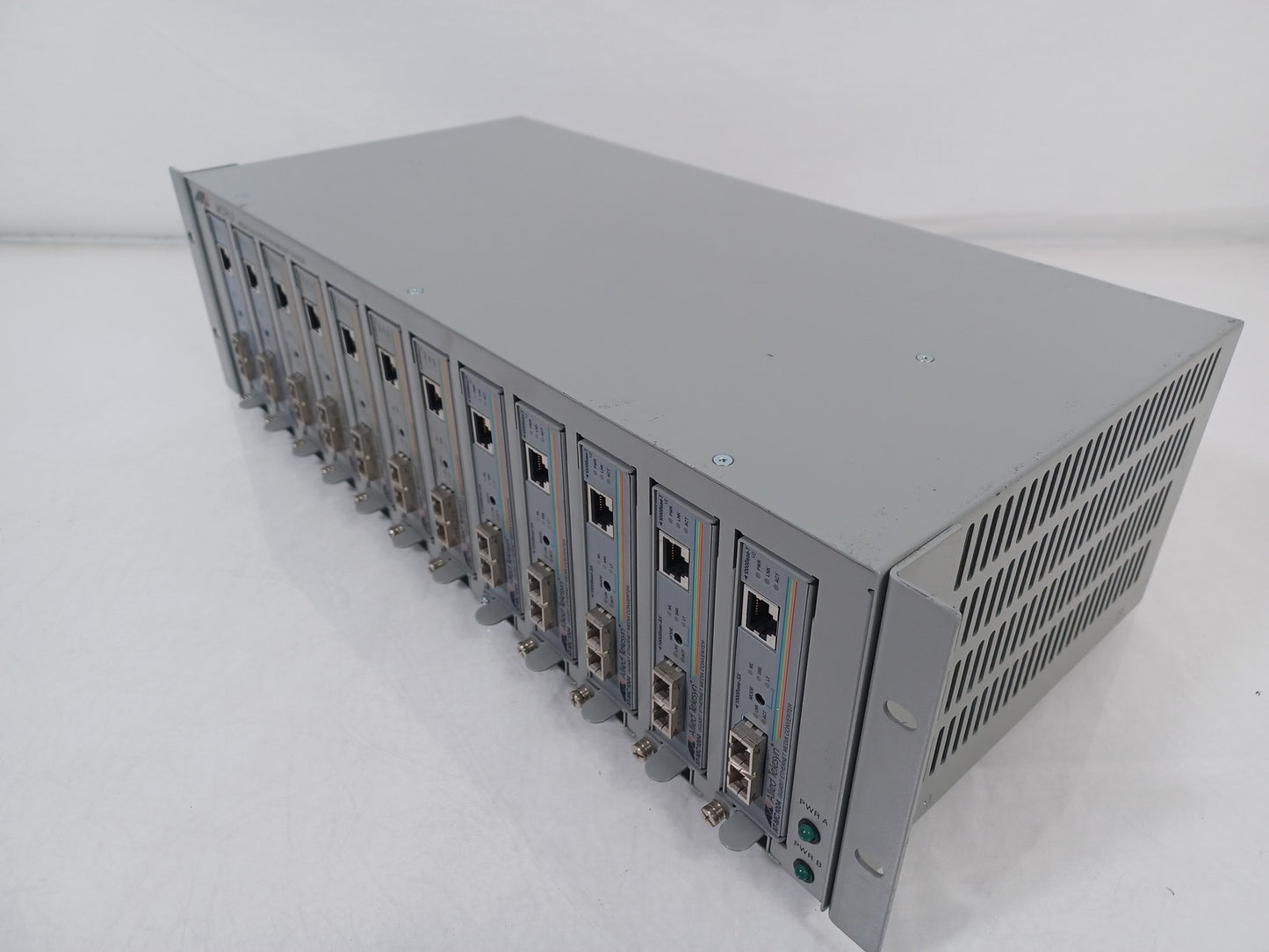 Allied Telesyn AT-MCR12 12 Slot Distribution Chassis - 12x AT-MC1004 Modules