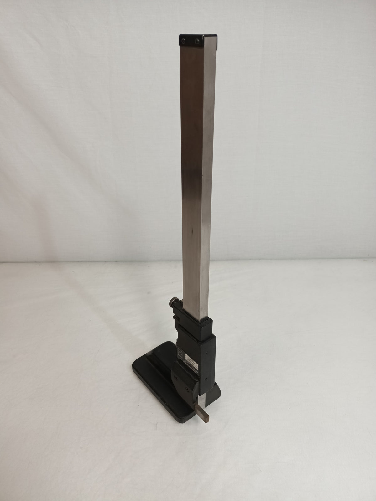 Mitutoyo HDS 12" 570-213 Height Gauge Gage Digital