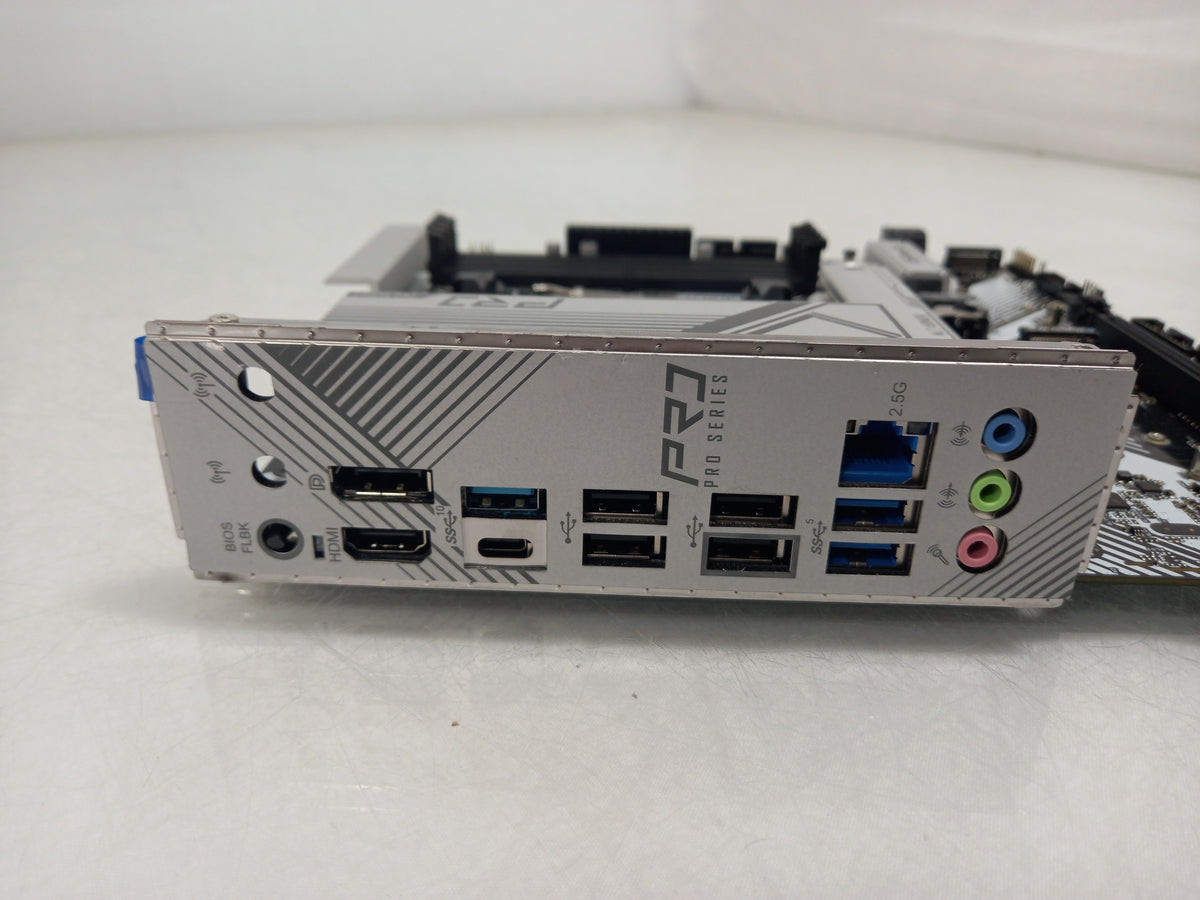 (SPARES)ASRock B650M PRO RS Socket AM5 DDR5 M-ATX Motherboard With I/O Shield