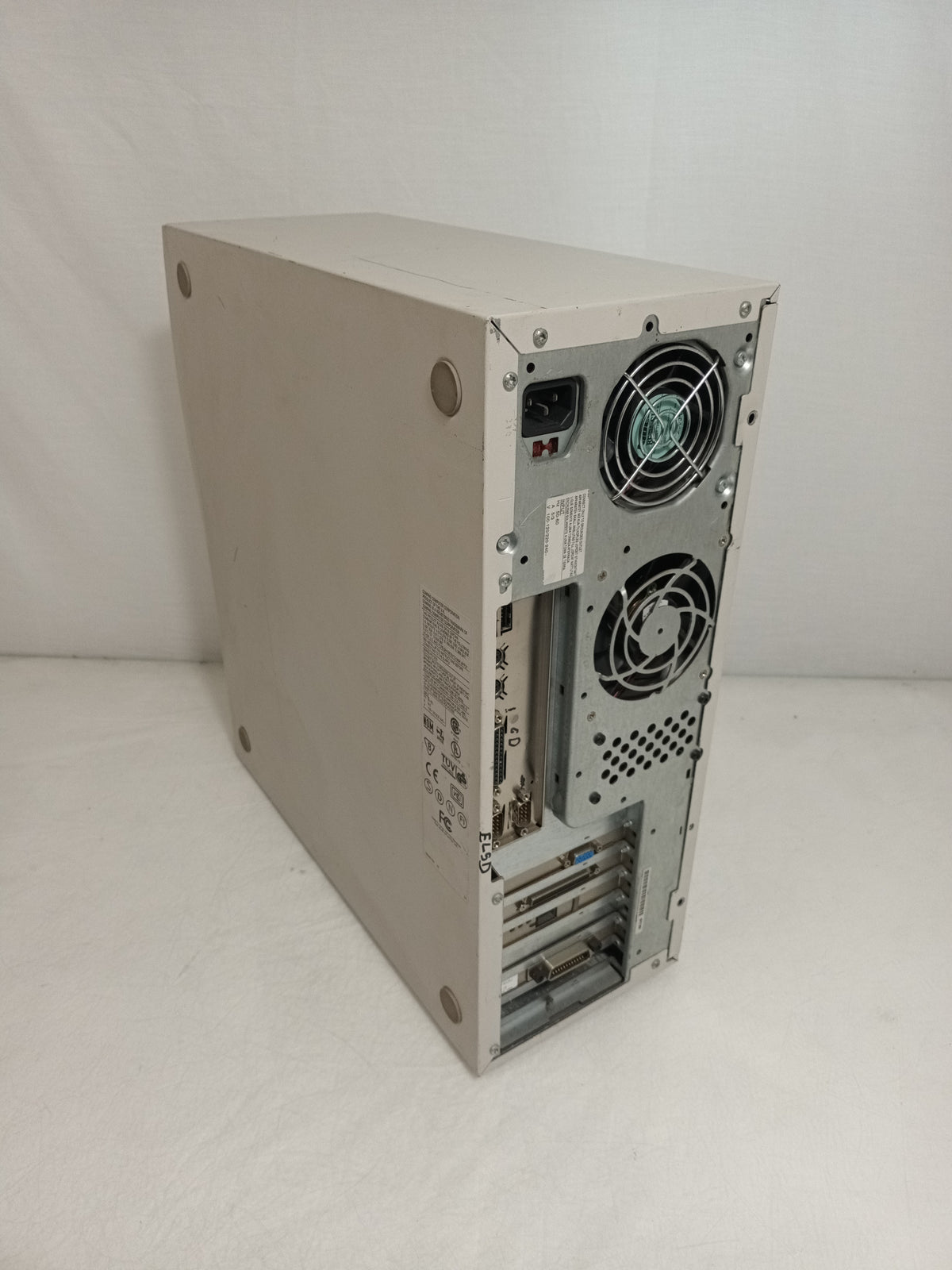 Compaq Professional Workstation AP200 - Pentium(R) 3 Processor 550 MHz
