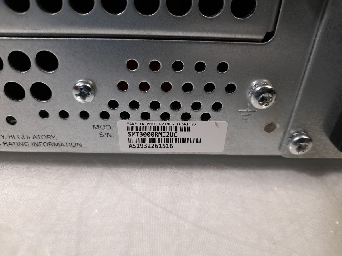 APC SMT3000RMI2UC 3000VA 2700W 230V 2U Rack UPS Smart-UPS - No FacePlate Or Batteries
